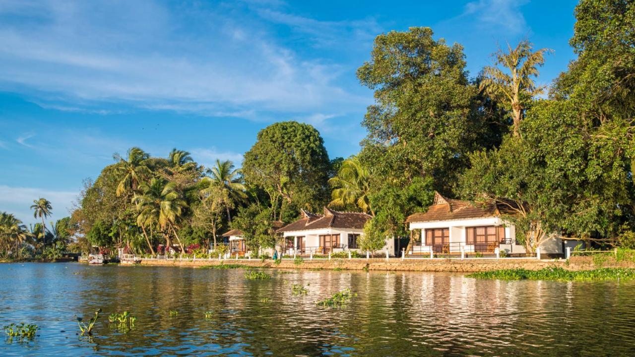 Warmth Lake Haven Alappuzha Esterno foto