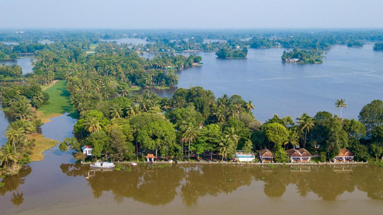 Warmth Lake Haven Alappuzha Esterno foto