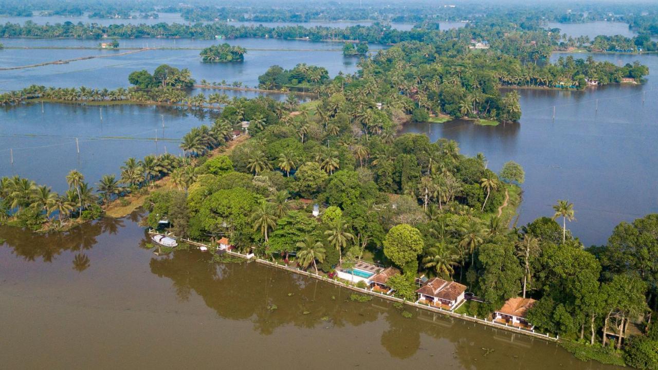 Warmth Lake Haven Alappuzha Esterno foto